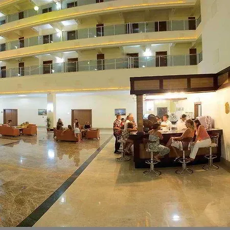 Casa Fora מלון 4*